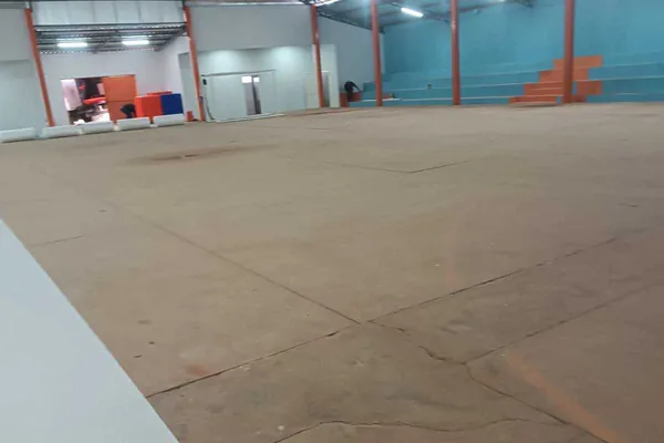Contrapiso antes da instalação. Ginásio municipal, São José do Ouro, RS.